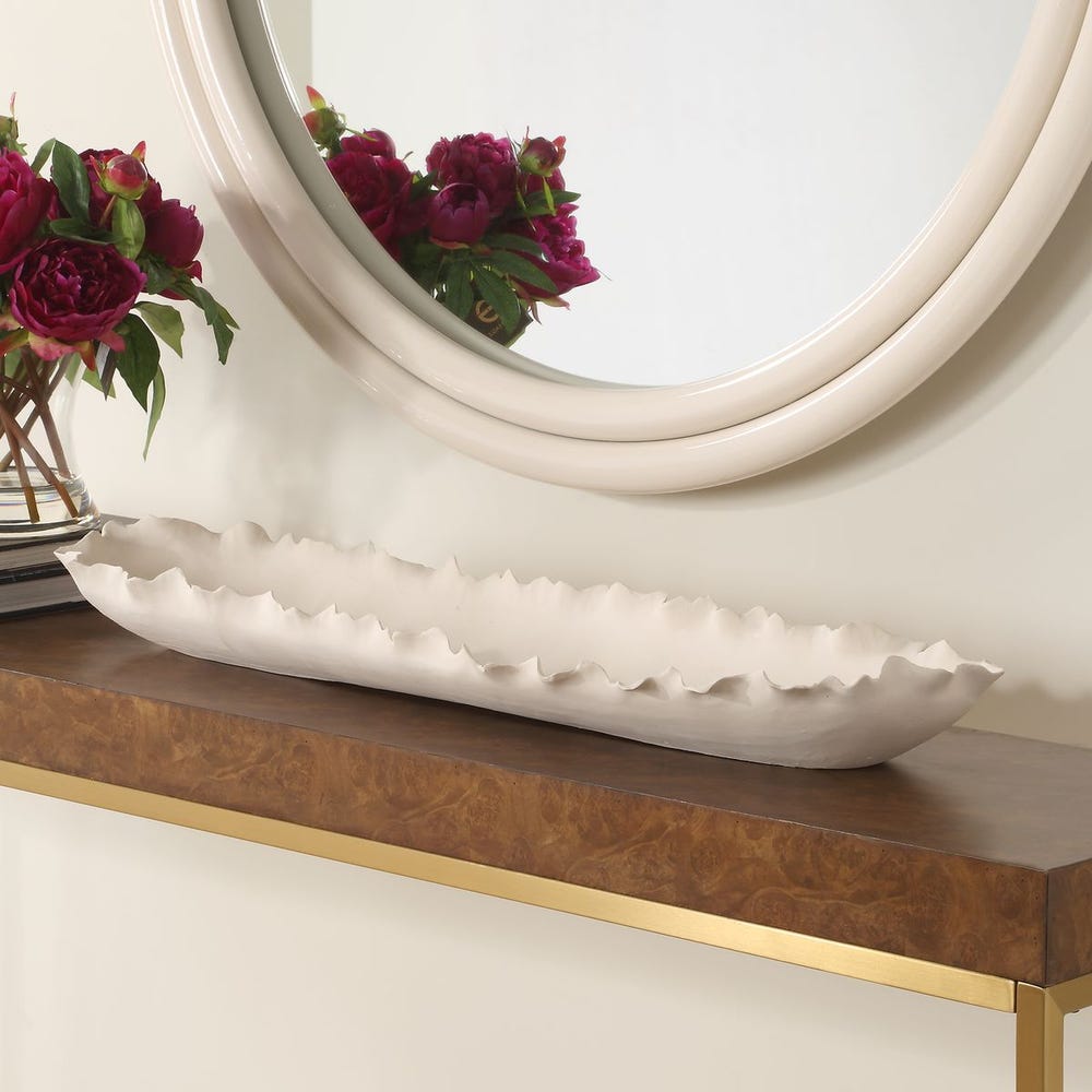 Elongated Crest Bowl
