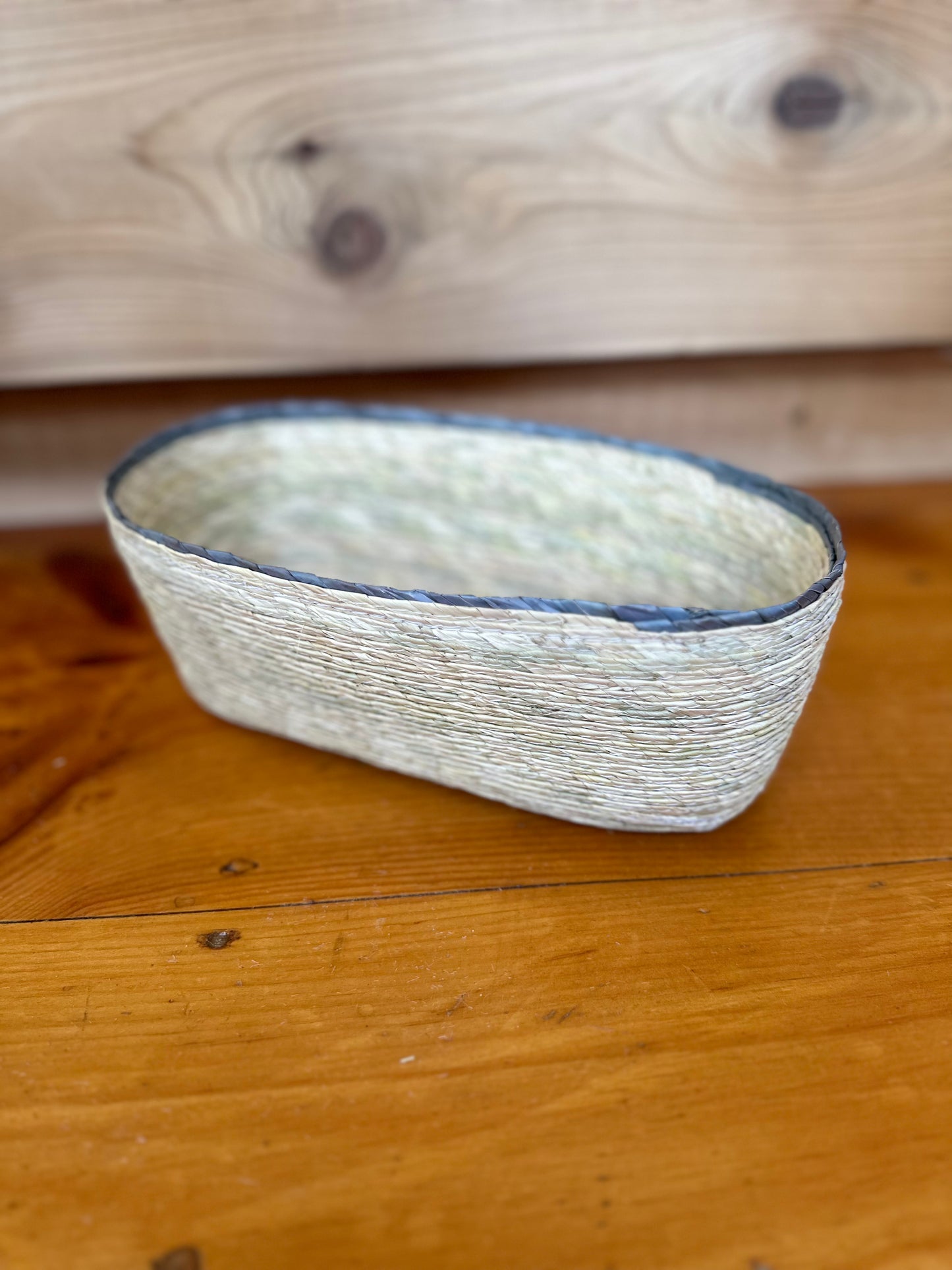 Oval Natural/Stripe Basket