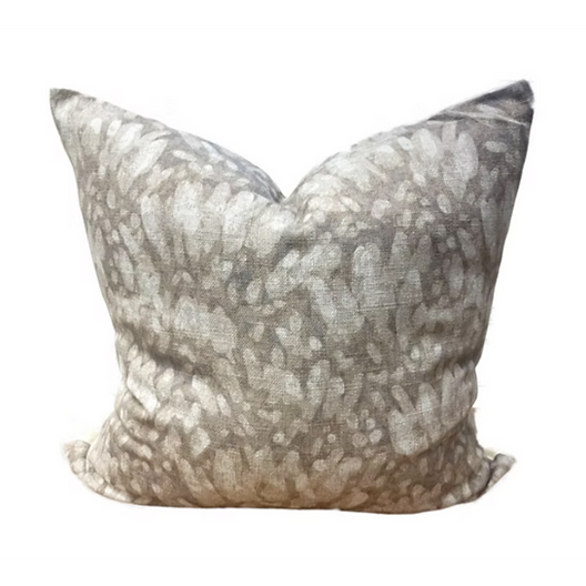 Meritt Pillow